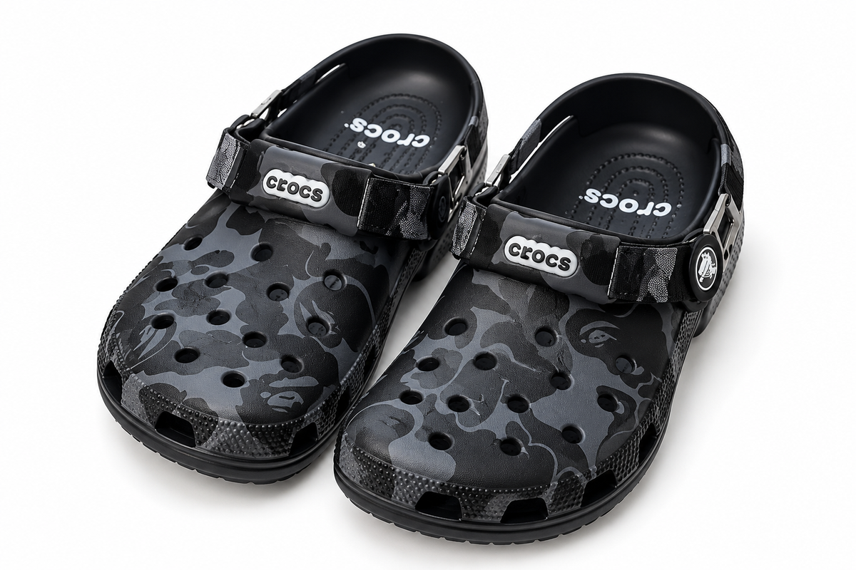 Crocs Classic Clog Red & Black Clog (35)