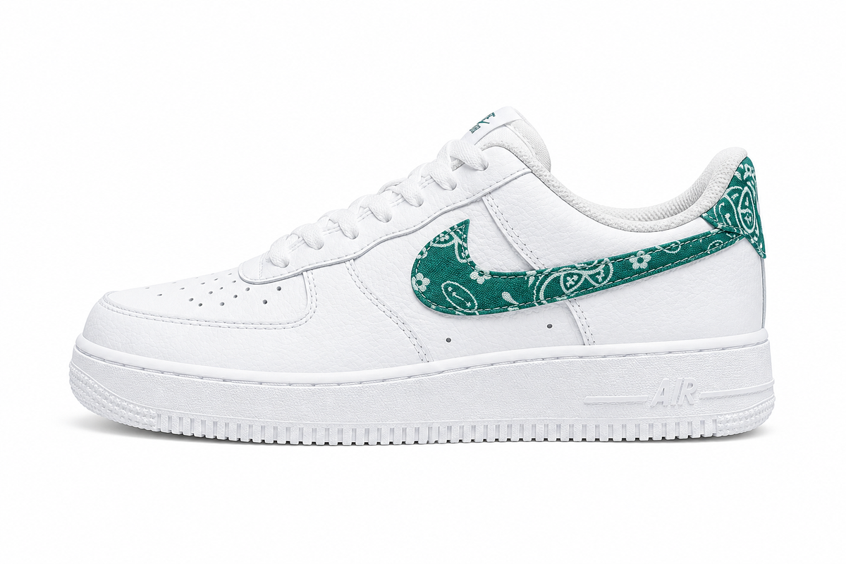 Nike Air Force White & Green Shoes 38.5 / White & Green