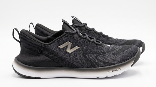 NEW BALANCE RUNNING MINIMUS RUN BLK&GLD black&gold / 36