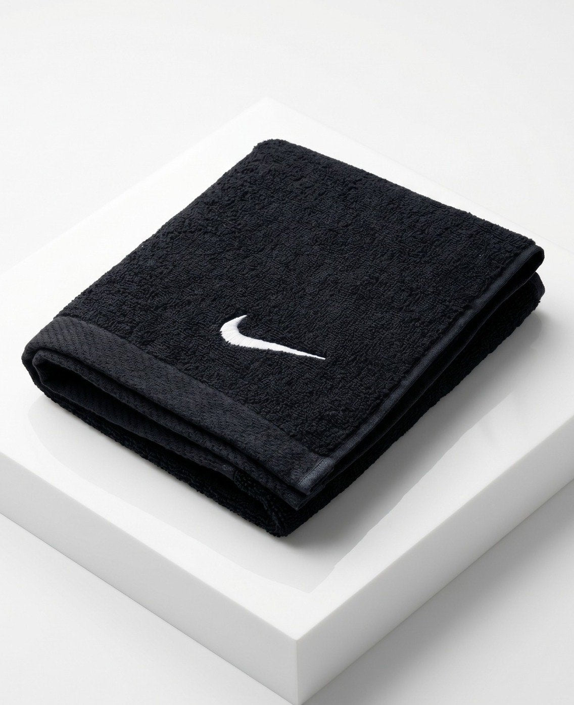 NIKE JACQUARD TOWEL BLACK / NIKE
