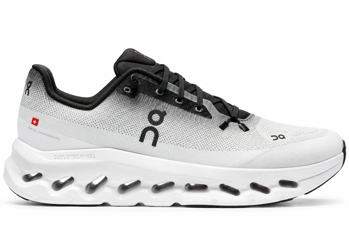 On Cloud Tilt White & Black Runnning 41 / White & Black