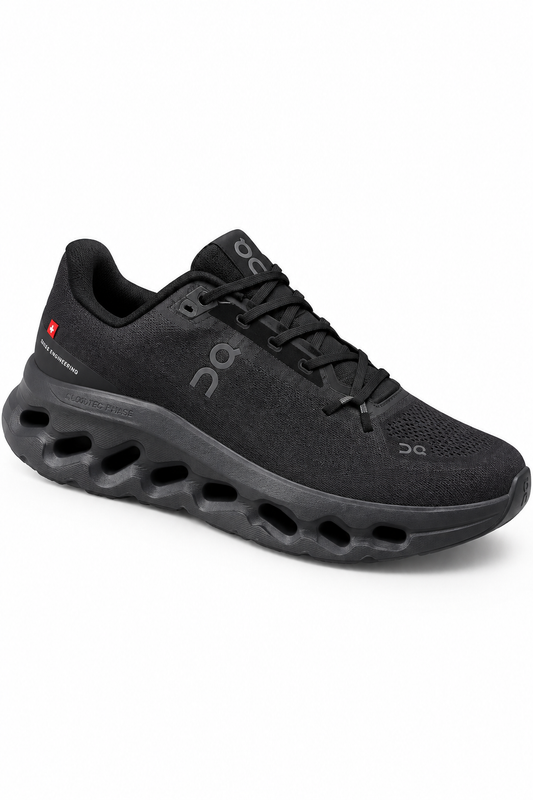 On Cloud Tilt Full Black Runnning 42 / Full Black